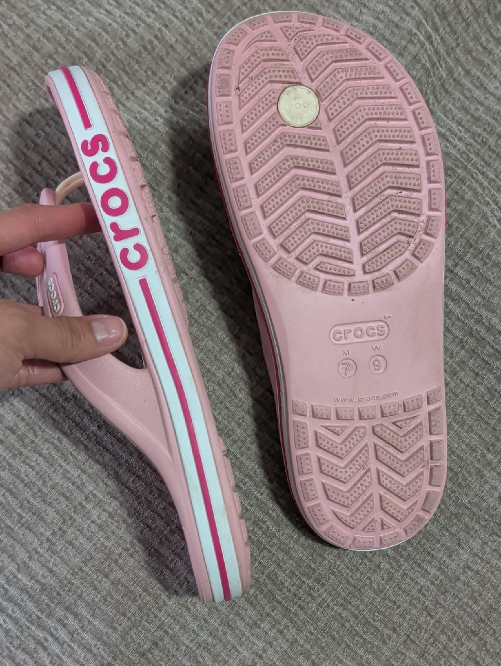 CROCS Light Pink Thong Flip Sandals - Picture 5 of 5